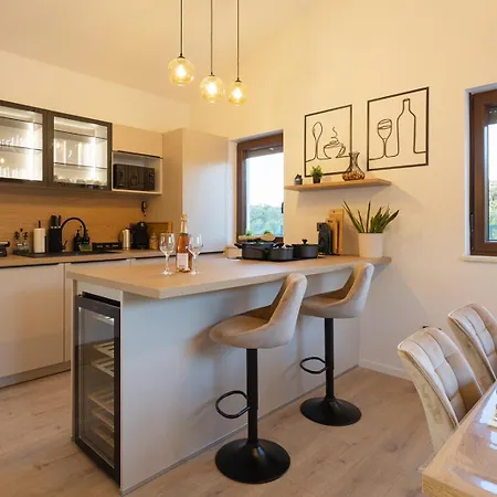 Nati - 3 Bedrooms Brand New For Relaxation *